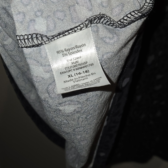 Time and Tru Black Sheath Dress 3/4 Sleeve Crew Neck - Picture 6 of 6